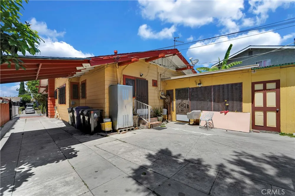 3990 La Salle Los Angeles, CA 90062