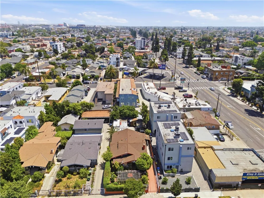3990 La Salle Los Angeles, CA 90062