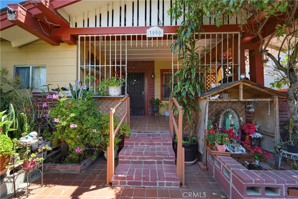 3990 La Salle Los Angeles, CA 90062