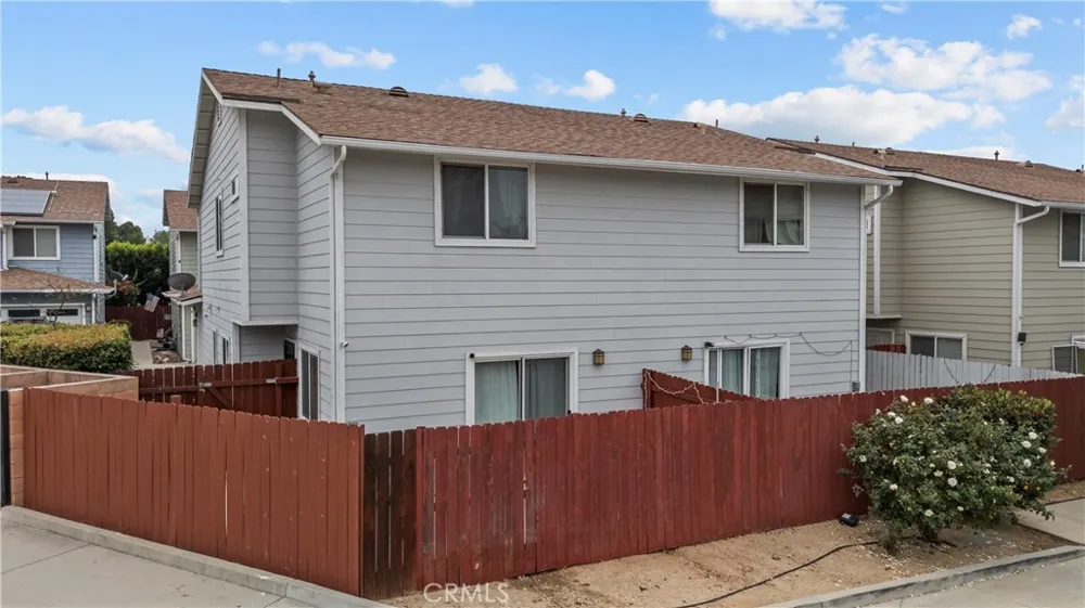 14552 Foothill Sylmar, CA 91342