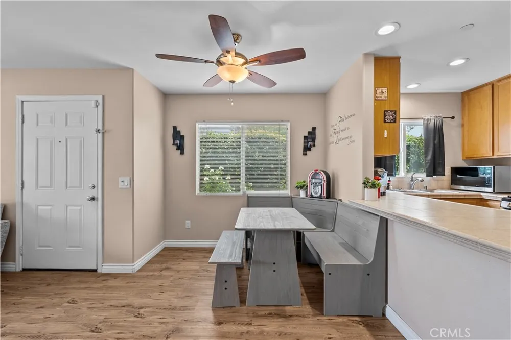 14552 Foothill Sylmar, CA 91342