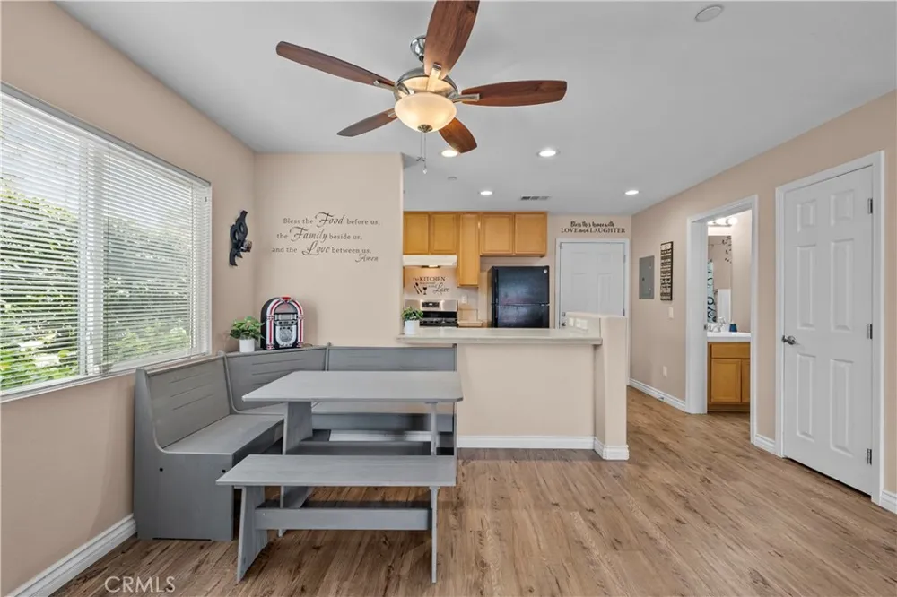 14552 Foothill Sylmar, CA 91342