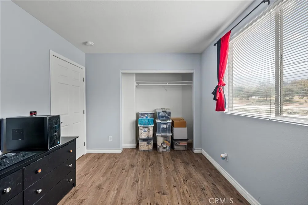 14552 Foothill Sylmar, CA 91342