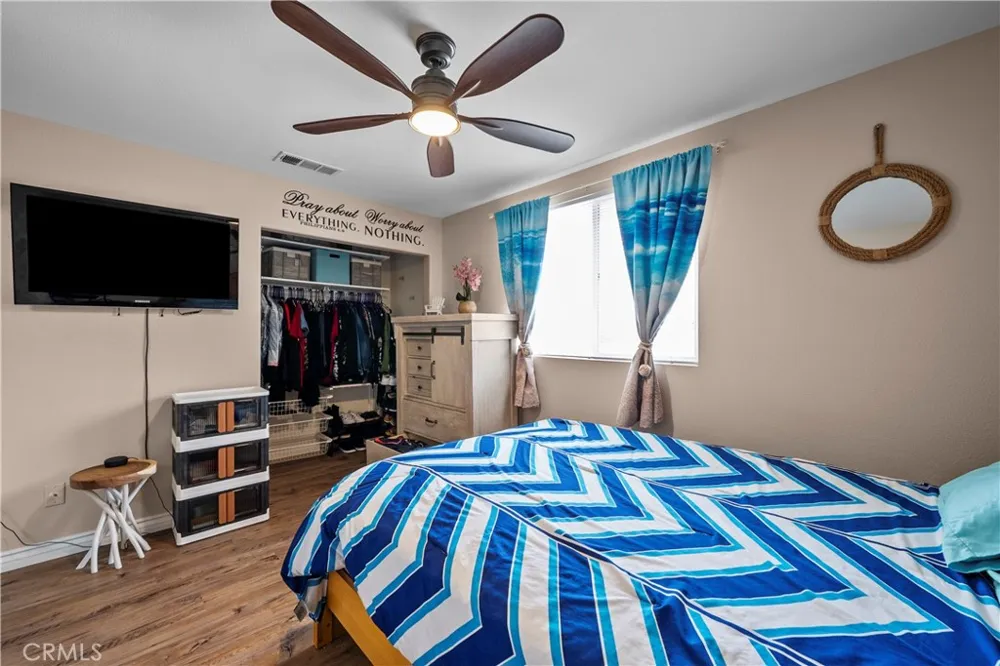 14552 Foothill Sylmar, CA 91342