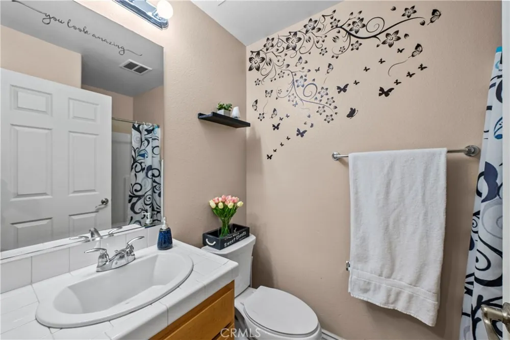 14552 Foothill Sylmar, CA 91342