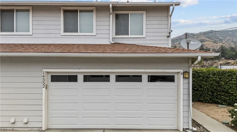14552 Foothill Sylmar, CA 91342