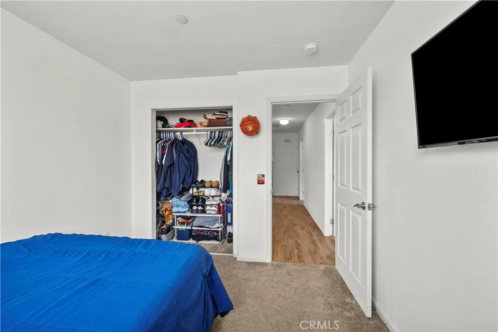 14552 Foothill Sylmar, CA 91342