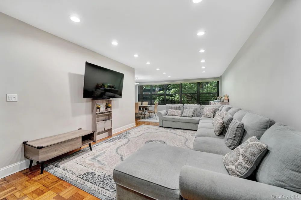 75-34 Bell Boulevard #1E Oakland Gardens, NY 11364