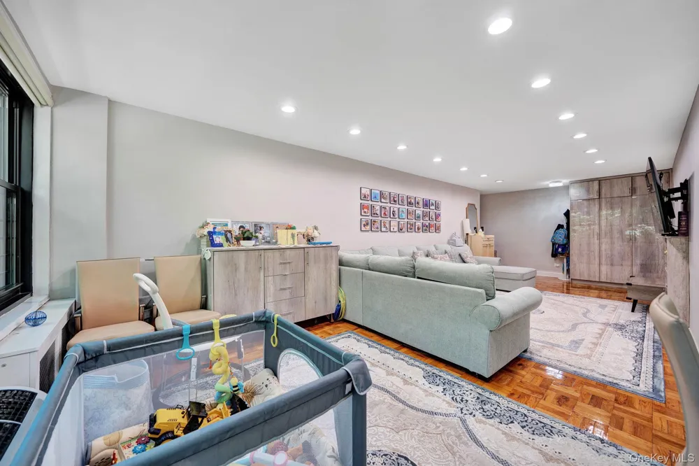 75-34 Bell Boulevard #1E Oakland Gardens, NY 11364