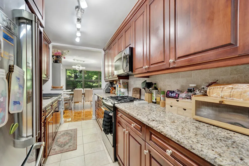 75-34 Bell Boulevard #1E Oakland Gardens, NY 11364