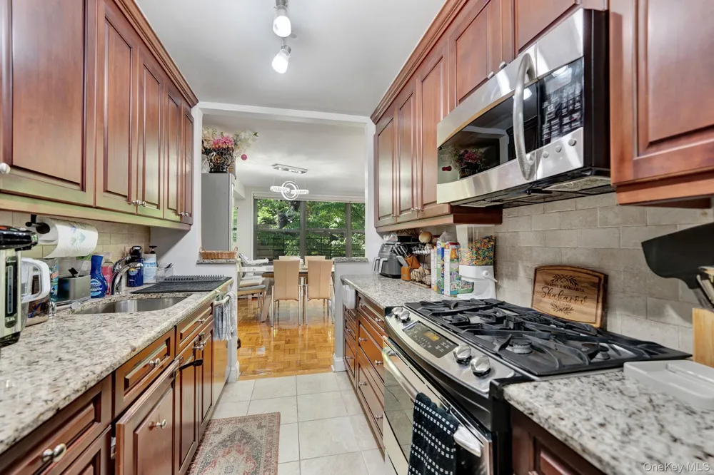 75-34 Bell Boulevard #1E Oakland Gardens, NY 11364