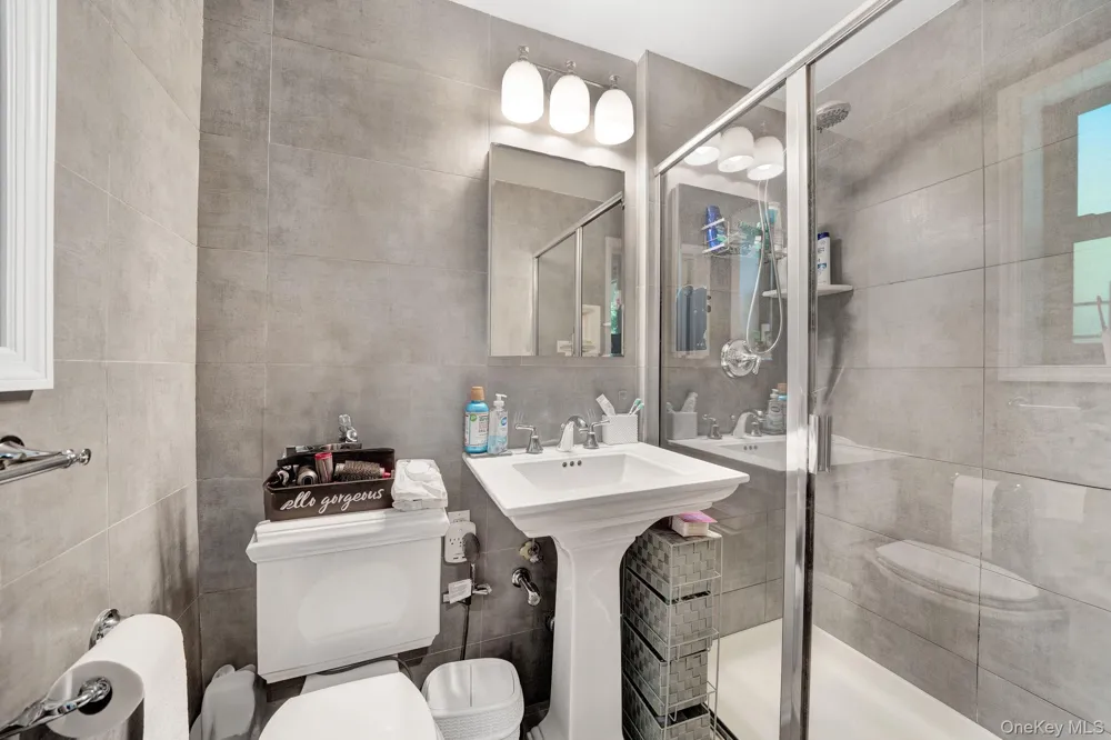 75-34 Bell Boulevard #1E Oakland Gardens, NY 11364