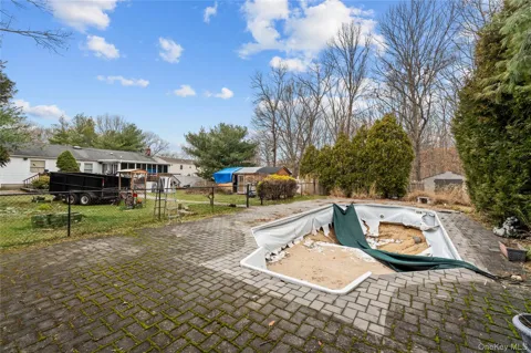 147 Horseblock Road