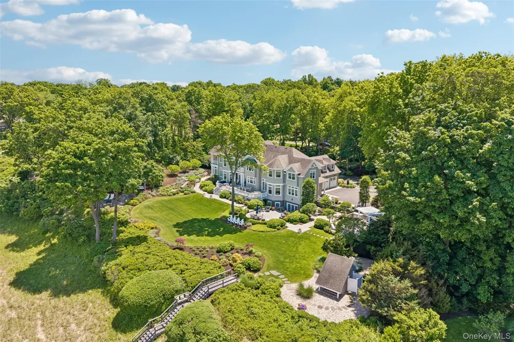 6 Pheasant Run Nissequogue, NY 11780