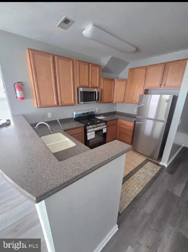351 UNION STREET Trenton, NJ 08611