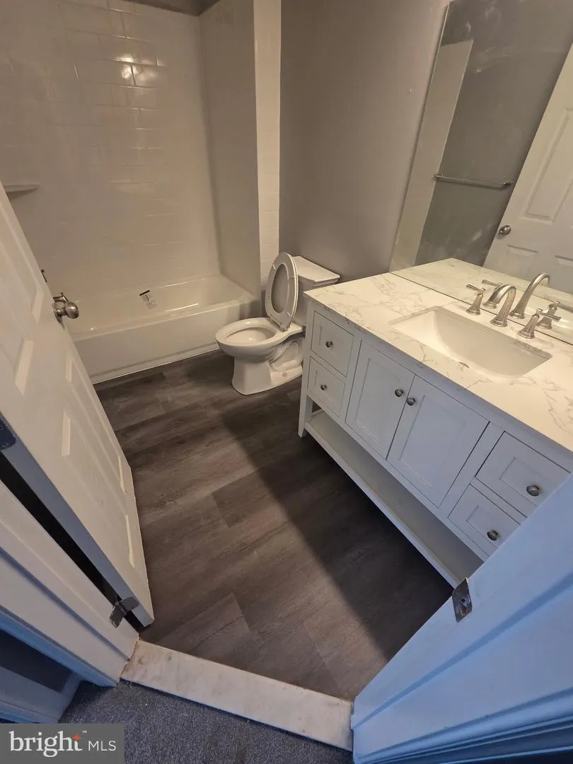 351 UNION STREET Trenton, NJ 08611