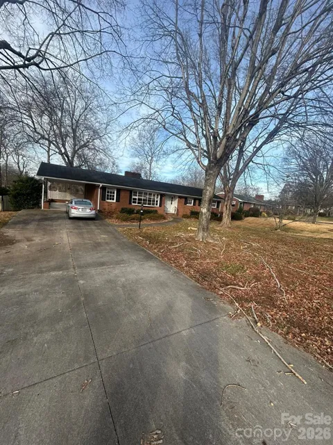 626 Willowbrook Lane