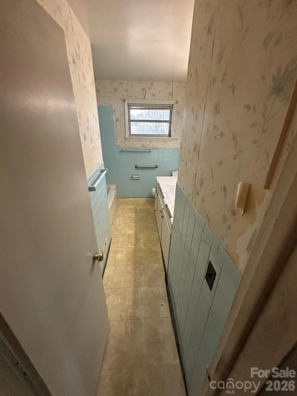 626 Willowbrook Lane Winston Salem, NC 27104