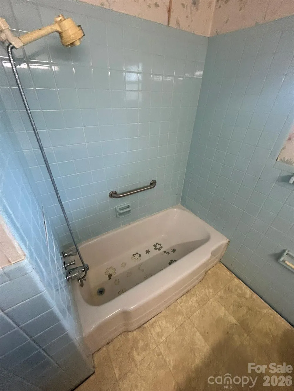 626 Willowbrook Lane Winston Salem, NC 27104