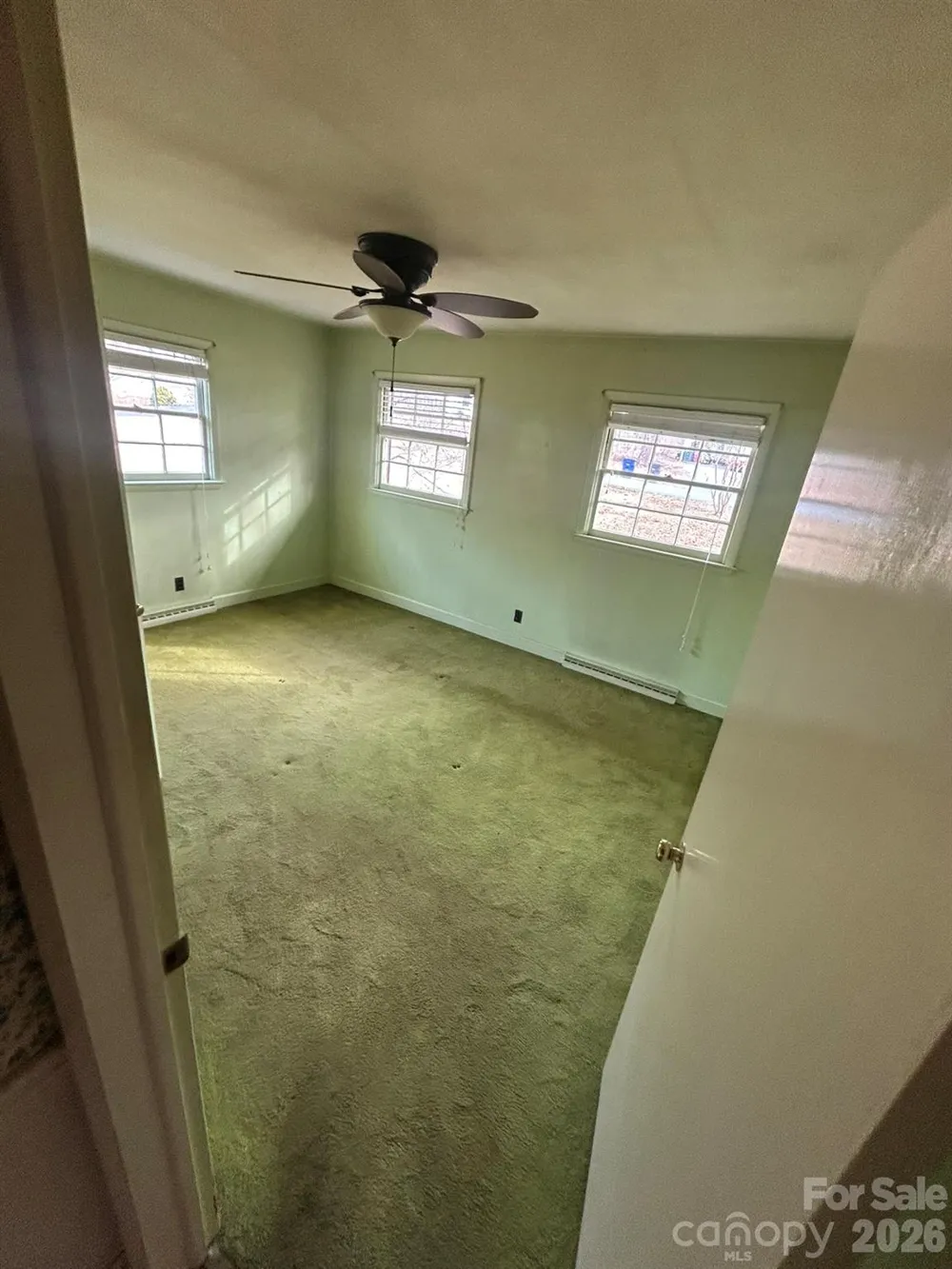 626 Willowbrook Lane Winston Salem, NC 27104