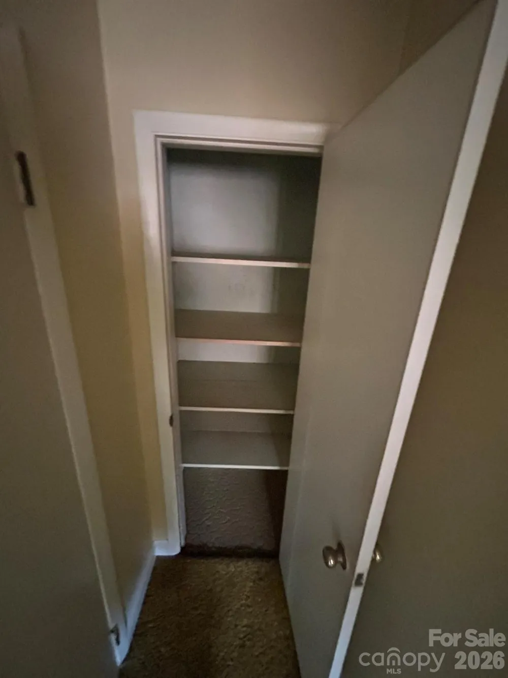 626 Willowbrook Lane Winston Salem, NC 27104