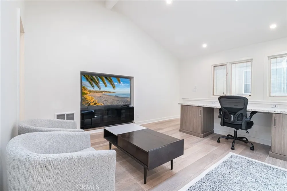 117 35th Newport Beach, CA 92663
