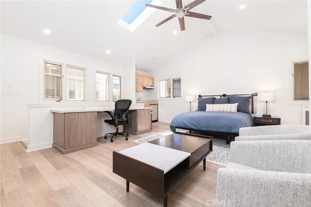 117 35th Newport Beach, CA 92663