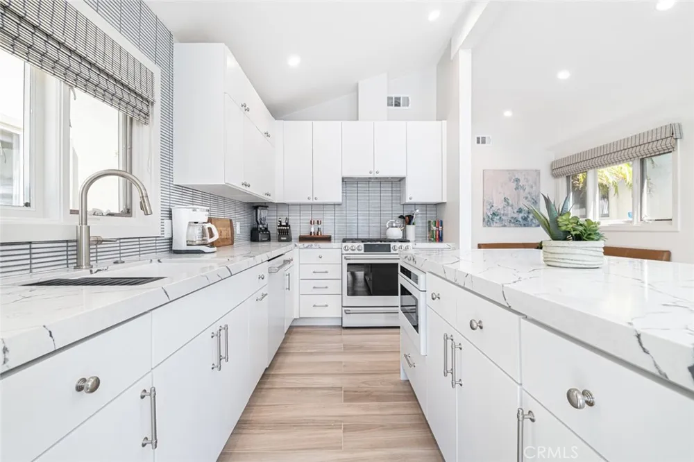 117 35th Newport Beach, CA 92663