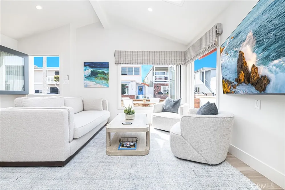 117 35th Newport Beach, CA 92663