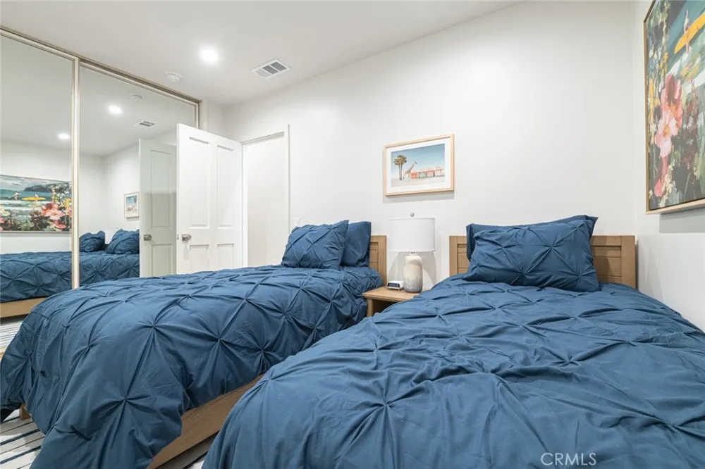 117 35th Newport Beach, CA 92663