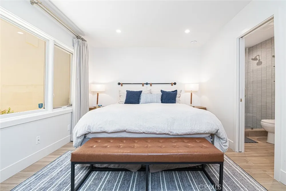 117 35th Newport Beach, CA 92663