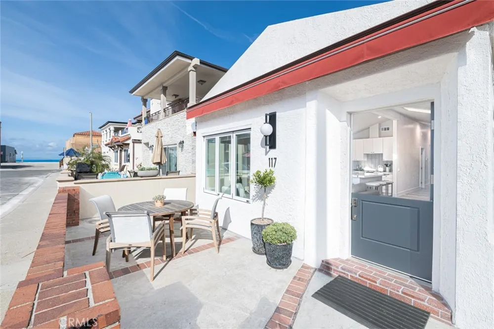 117 35th Newport Beach, CA 92663