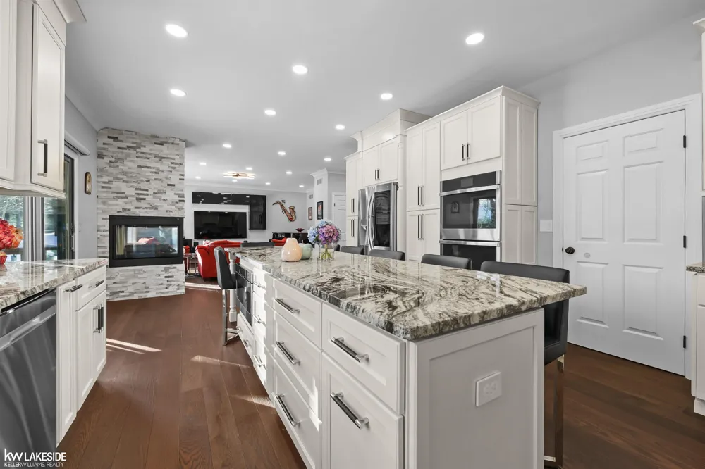 1440 Woodbridge Lane Wixom City, MI 48393