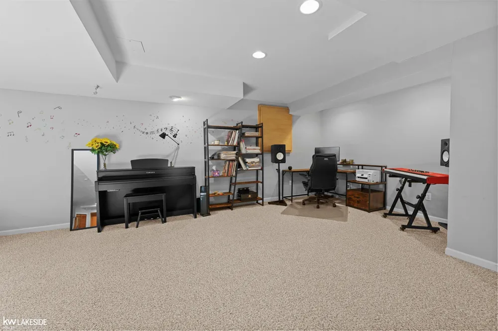 1440 Woodbridge Lane Wixom City, MI 48393