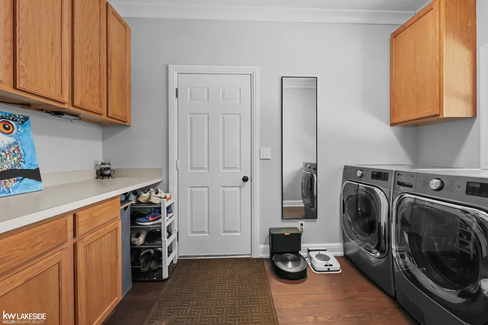 1440 Woodbridge Lane Wixom City, MI 48393
