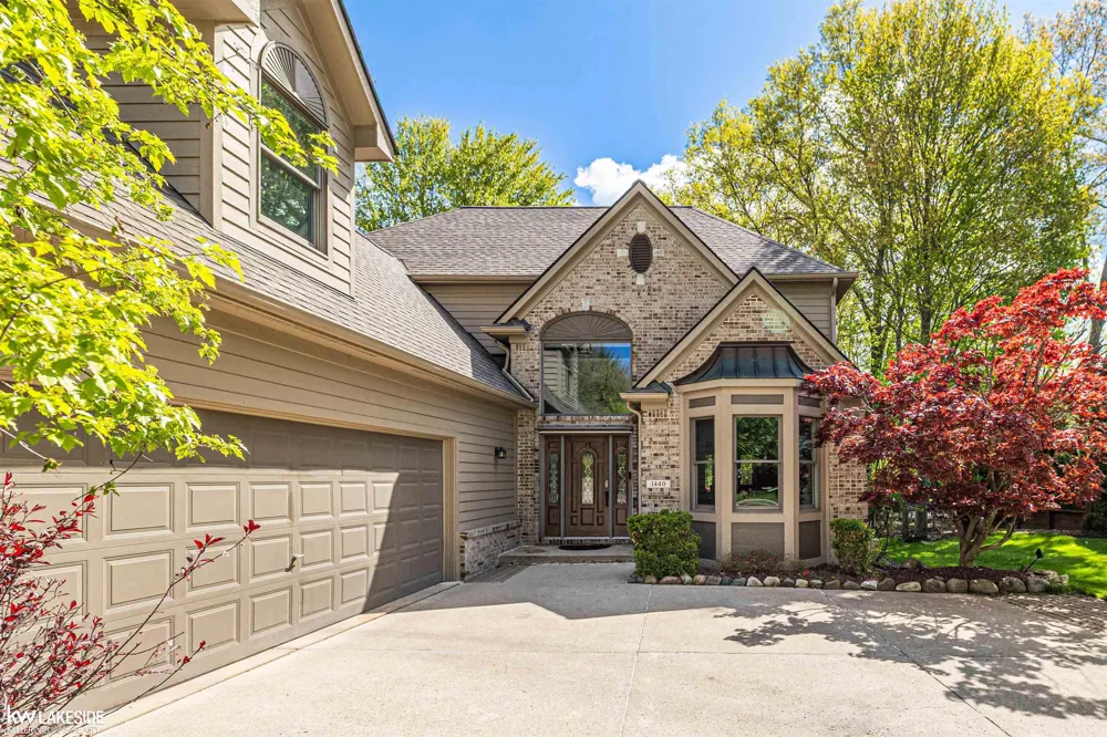 1440 Woodbridge Lane Wixom City, MI 48393