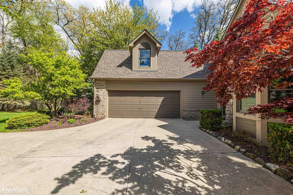 1440 Woodbridge Lane Wixom City, MI 48393