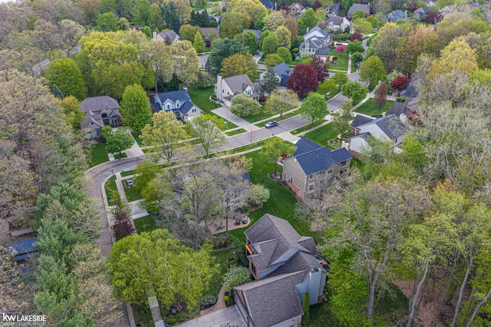 1440 Woodbridge Lane Wixom City, MI 48393