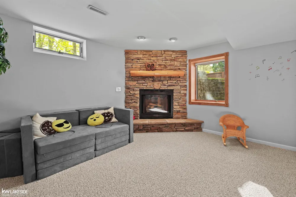 1440 Woodbridge Lane Wixom City, MI 48393
