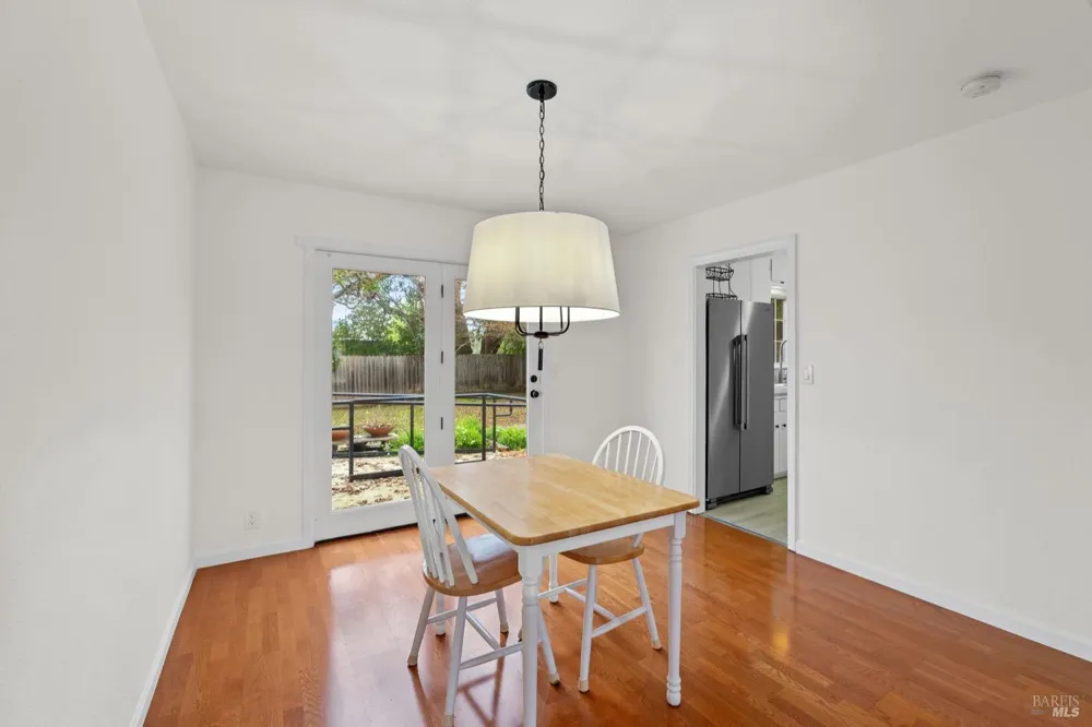 1726 Crinella Drive St. Helena, CA 94574