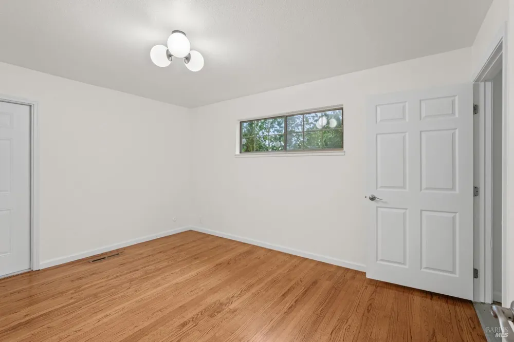 1726 Crinella Drive St. Helena, CA 94574