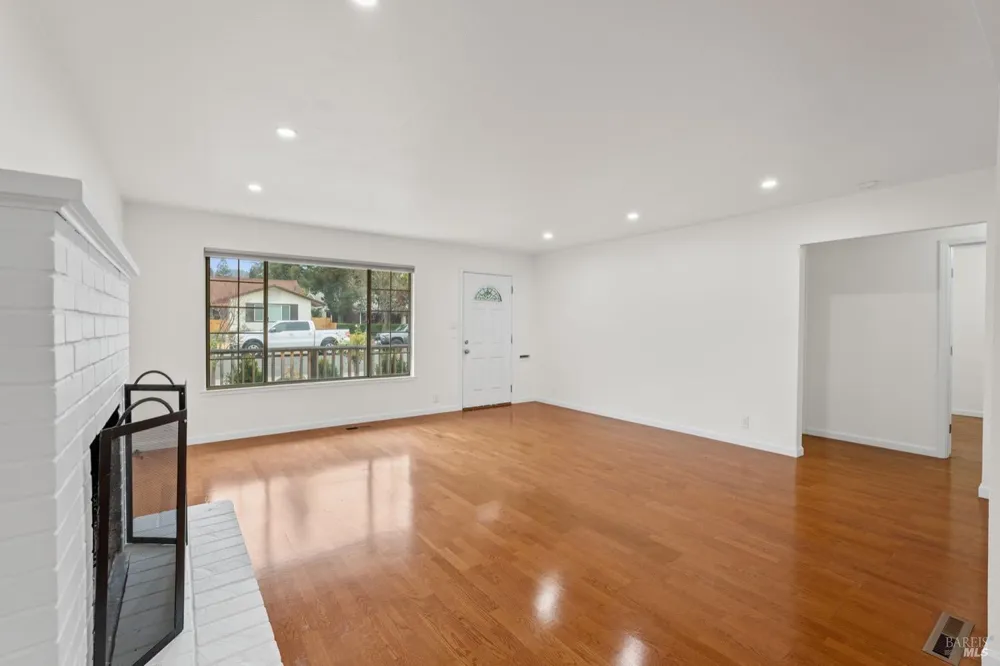1726 Crinella Drive St. Helena, CA 94574