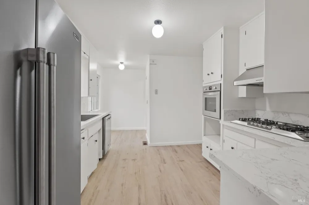 1726 Crinella Drive St. Helena, CA 94574