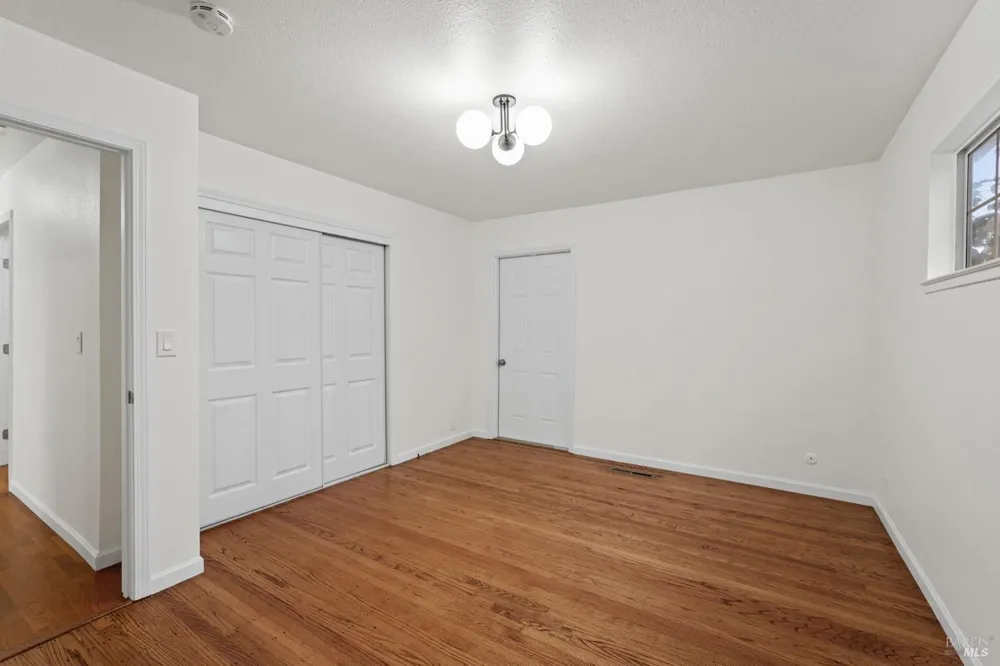 1726 Crinella Drive St. Helena, CA 94574