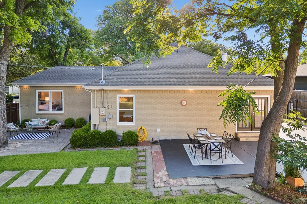 9966 Coppedge Lane Dallas, TX 75220