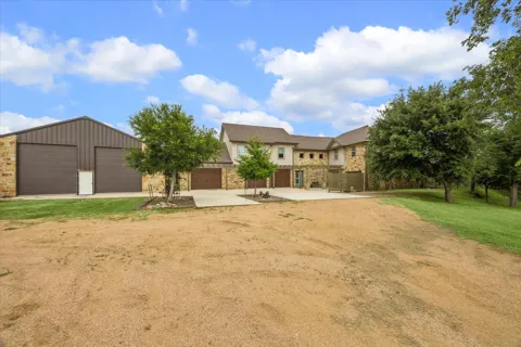 511 Chimney Cove Drive