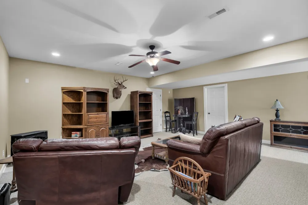 5144 Drake Rd Cedar Hill, TN 37032