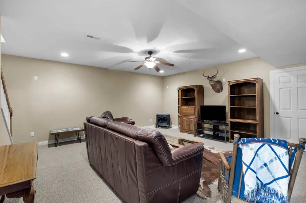 5144 Drake Rd Cedar Hill, TN 37032