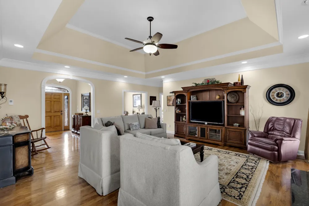 5144 Drake Rd Cedar Hill, TN 37032