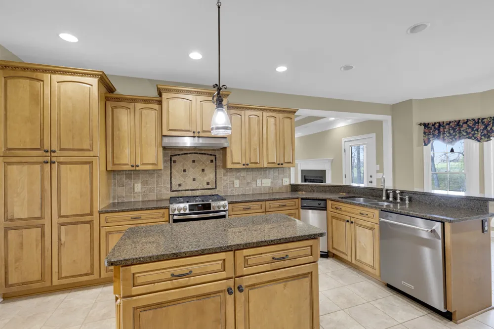 5144 Drake Rd Cedar Hill, TN 37032